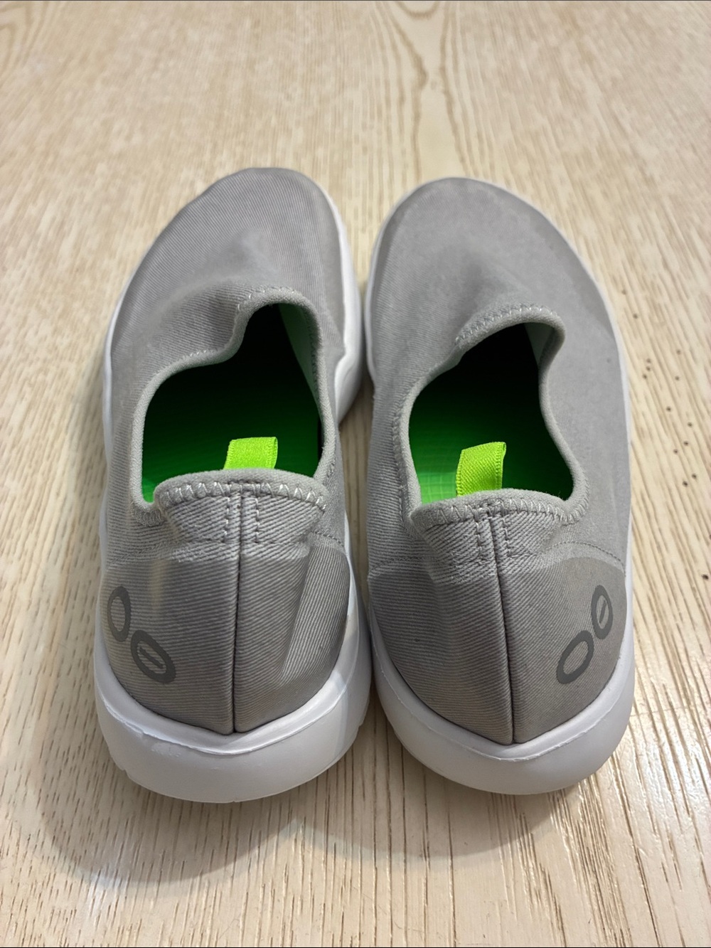 Women’s OOFOS OOmg eeZee Low Slip-On Sneaker Shoes (Grey) - Picture 5 of 13